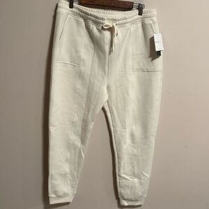 NWT Beyond Yoga Hold The Line Jogger In Vintage White, Crème- Size XL